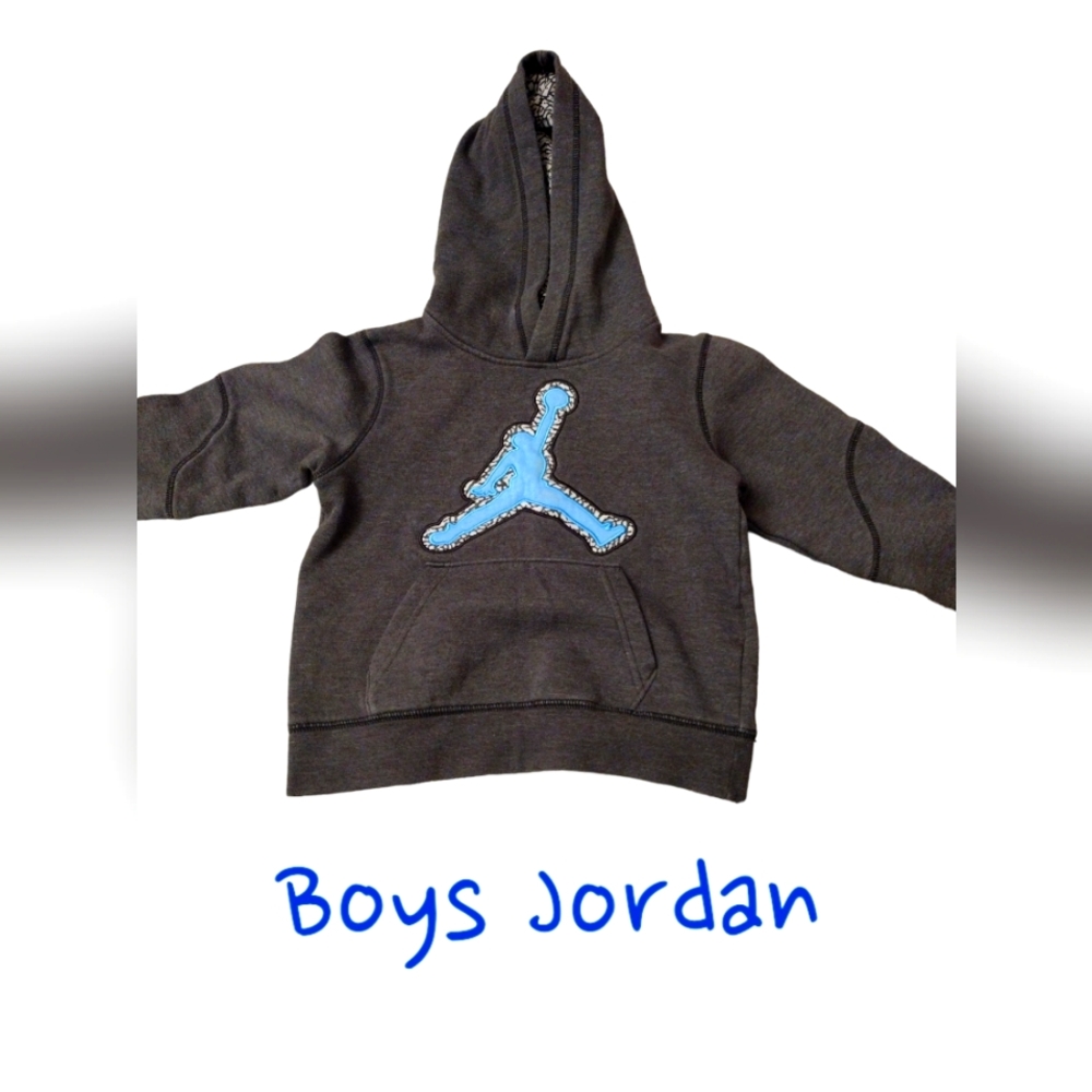 AIR JORDAN BOYS SIZE SMALL 4-5YEARS PULLOVER HOODIE
